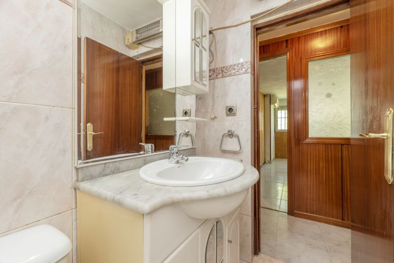 Custom Bathroom Cabinets